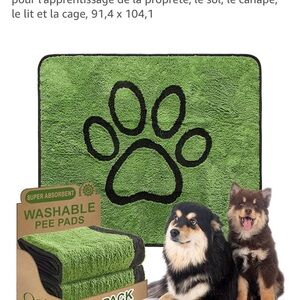 2 Washable Green Dog Pee Pad with Paw Print - Super Absorbent
